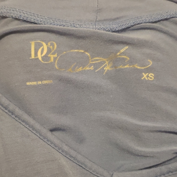 Long sleeve shirt. - Picture 4 of 4